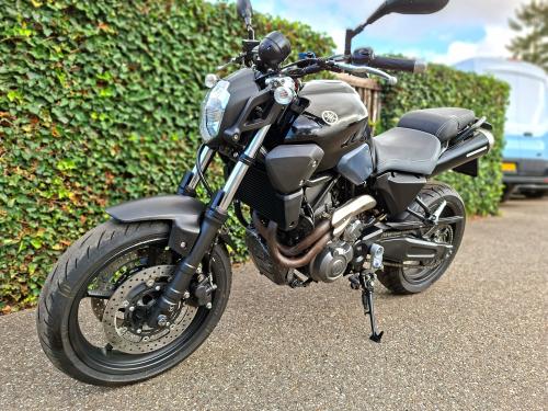 YAMAHA MT 03 (2009) foto 4