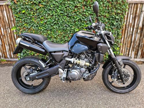 YAMAHA MT 03 (2009)