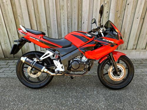 HONDA CBR125R (2009) foto 2