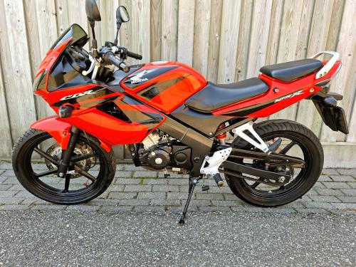 HONDA CBR125R (2009) foto 10