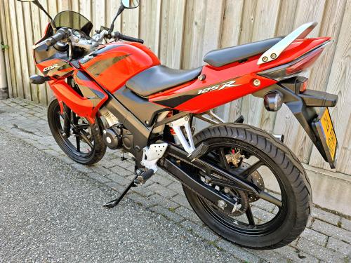 HONDA CBR125R (2009) foto 16