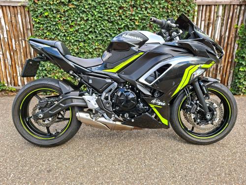 KAWASAKI NINJA 650 (2021)