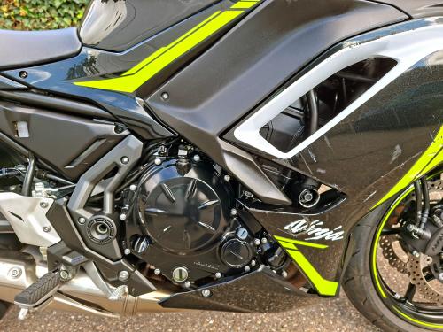 KAWASAKI NINJA 650 (2021) foto 4