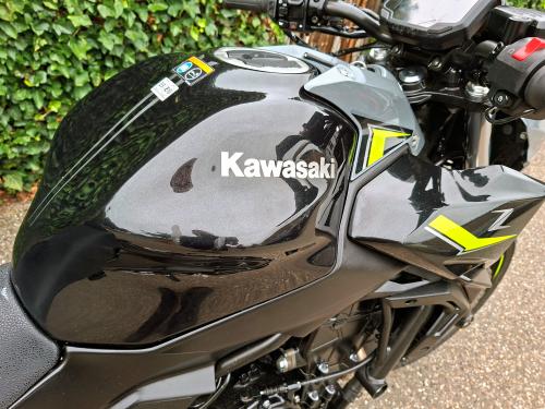 KAWASAKI Z650 (2024) foto 9