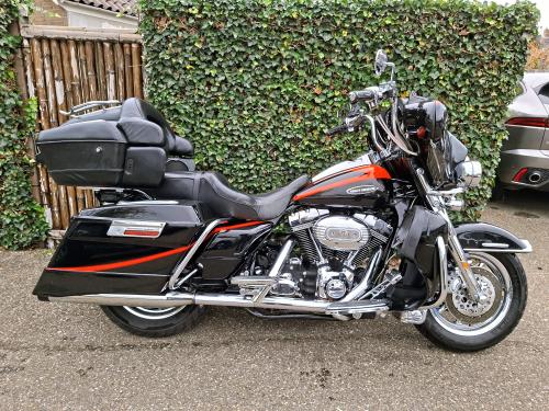 HARLEY DAVIDSON FLHTCUSE 2 ELECTRA GLIDE (2007)