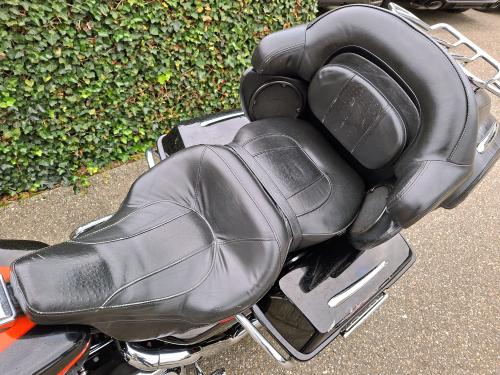 HARLEY DAVIDSON FLHTCUSE 2 ELECTRA GLIDE (2007) foto 17