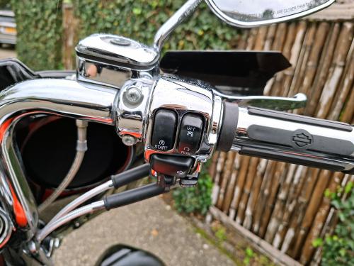 HARLEY DAVIDSON FLHTCUSE 2 ELECTRA GLIDE (2007) foto 23