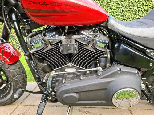 HARLEY DAVIDSON FAT BOB 114 (2020) foto 14